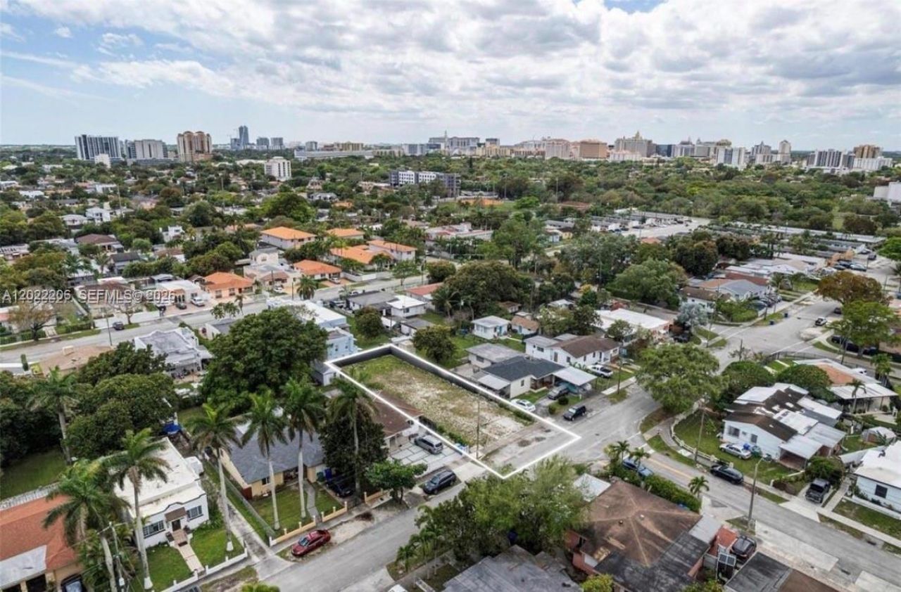 3056 SW 13th St , Miami, FL 33145 Photo
