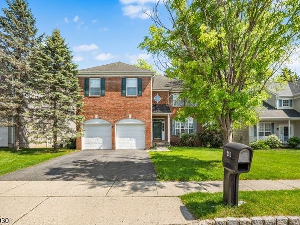48 Saxton Dr, Hackettstown, NJ 07840