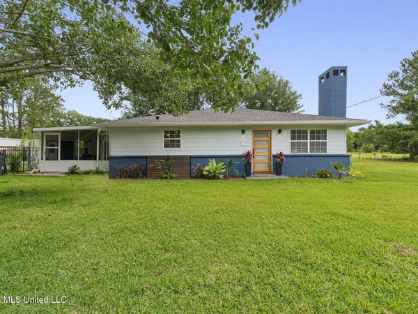 27 Chantilly Terrace, Bay Saint Louis, MS 39520