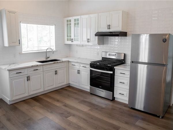 5908 Atlantic Avenue, Unit APT C, Long Beach, CA 90805