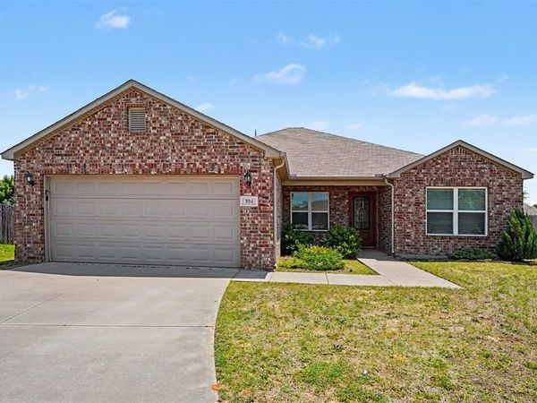 804 Hallow Oak Court, Midwest City, OK 73130