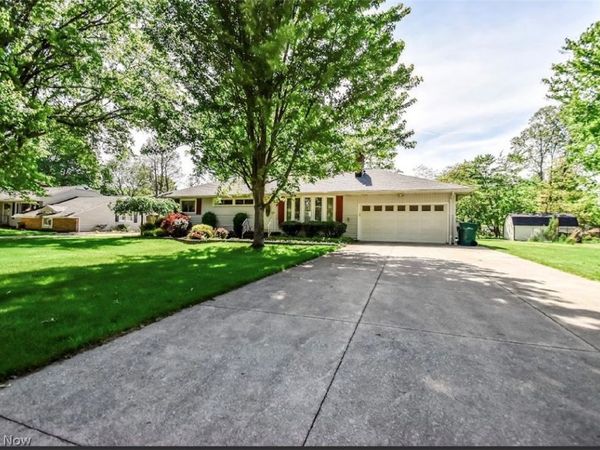 6680 Glenella Drive , Seven Hills, OH 44131