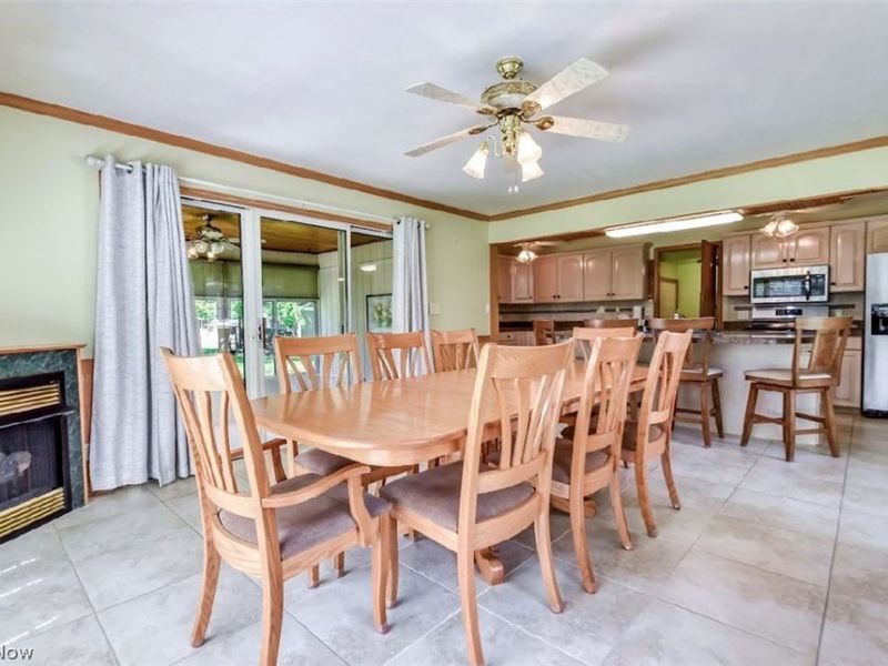 6680 Glenella Drive, Seven Hills, OH 44131 Photo 11