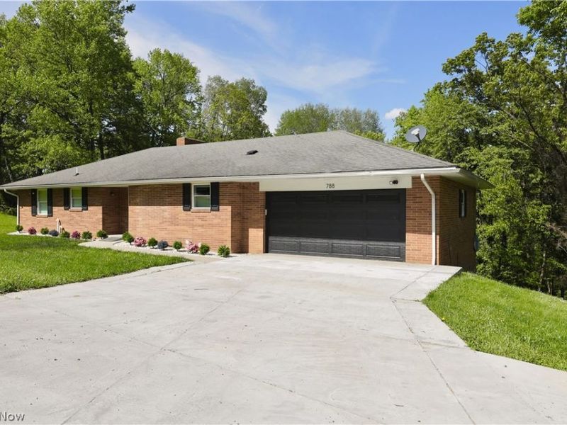 788 Ridgewood Drive , Coshocton, OH 43812 Photo 1
