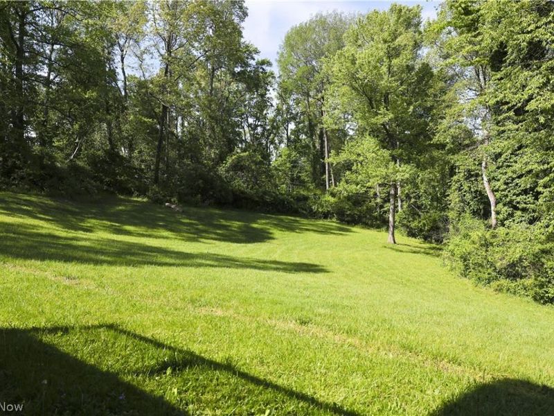 788 Ridgewood Drive , Coshocton, OH 43812 Photo 13