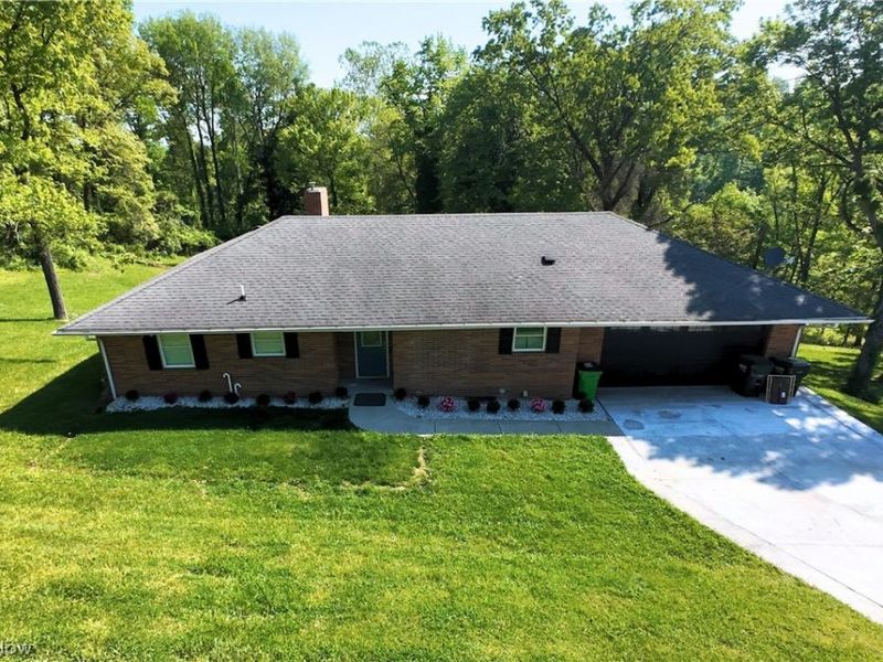 788 Ridgewood Drive , Coshocton, OH 43812 Photo 3