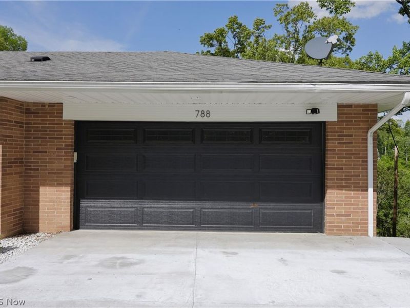 788 Ridgewood Drive , Coshocton, OH 43812 Photo 5