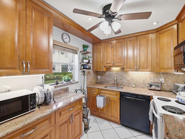 52 Saxony B, Unit 52, Delray Beach, FL 33446