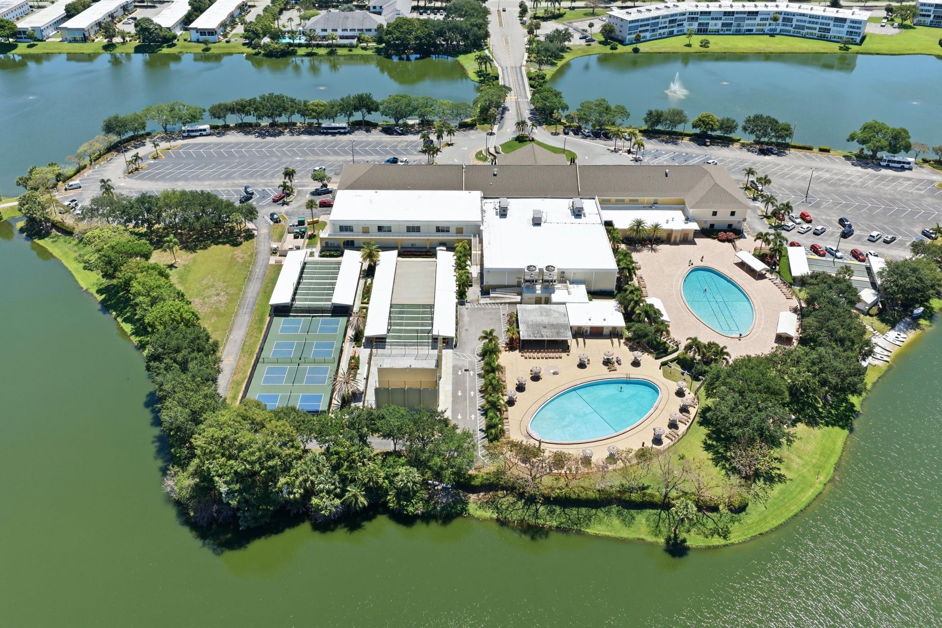 213 Wellington E, West Palm Beach, FL 33417 Photo