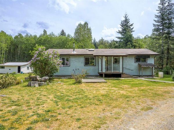 400 Dyer Rd, Sayward, BC V0P 1R0