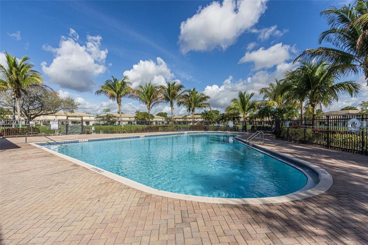 5930 Abbey Rd , Tamarac, FL 33321 Photo