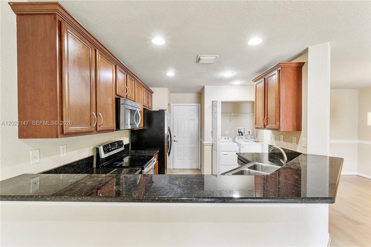5930 Abbey Rd , Tamarac, FL 33321 Photo