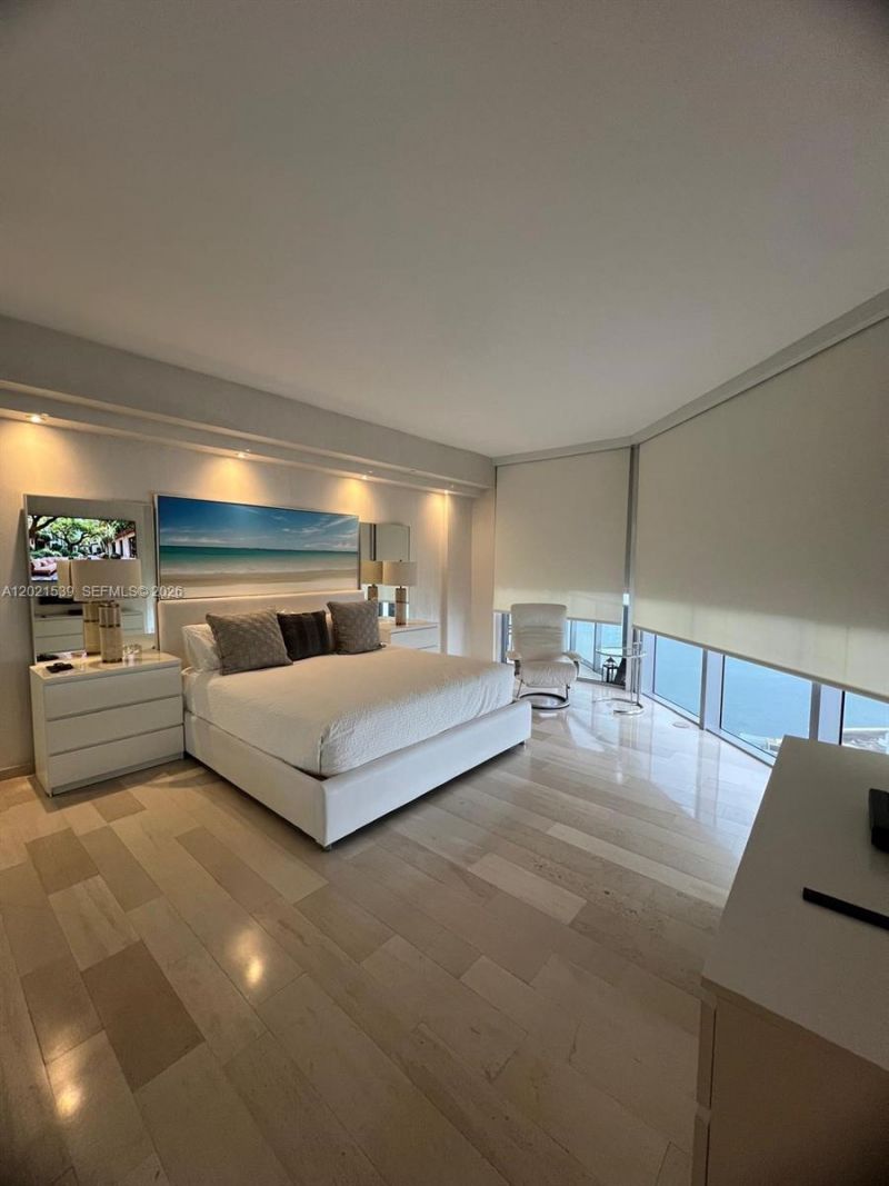 1300 E Brickell Bay Dr , Unit 3701, Miami, FL 33131 Photo
