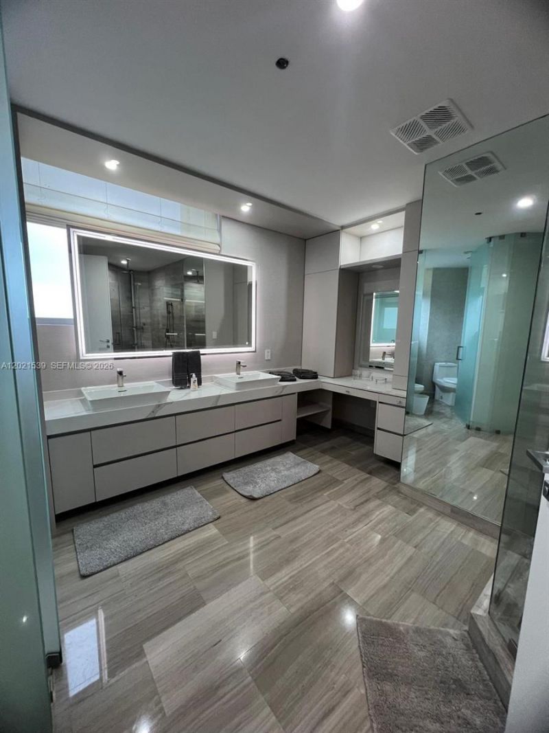 1300 E Brickell Bay Dr , Unit 3701, Miami, FL 33131 Photo