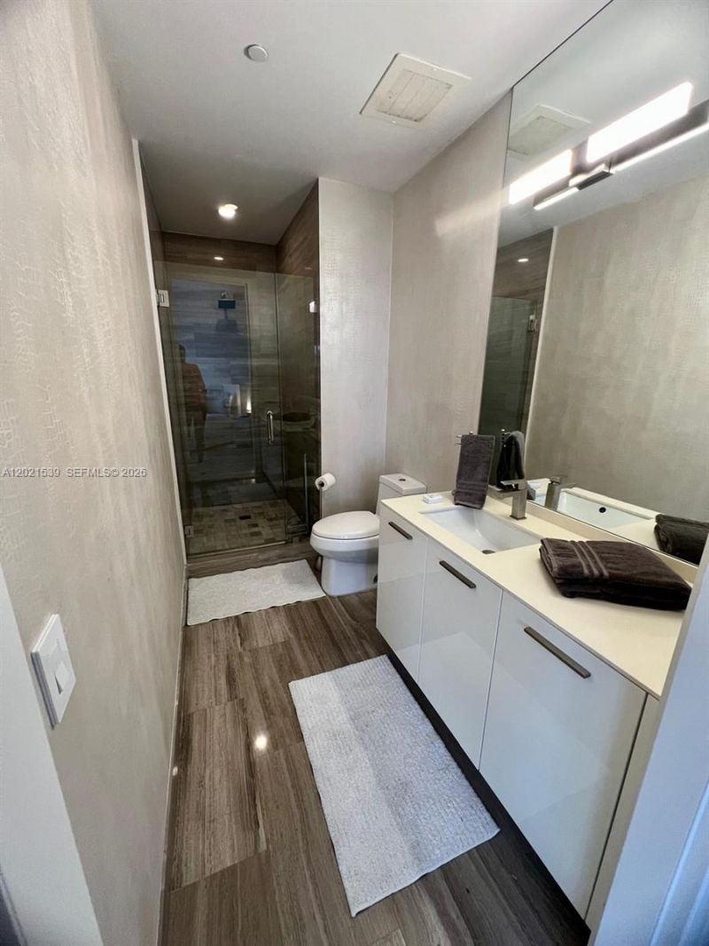 1300 E Brickell Bay Dr , Unit 3701, Miami, FL 33131 Photo