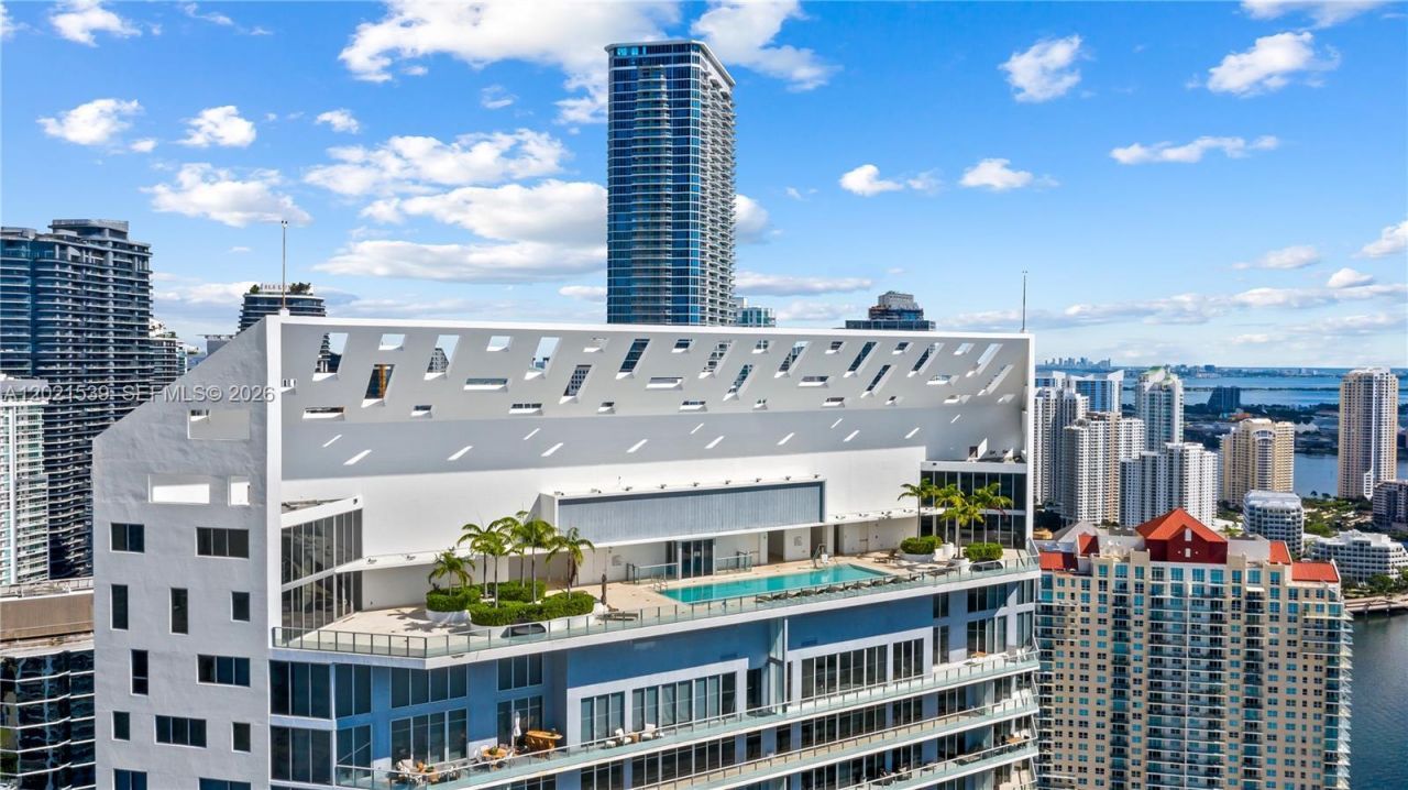 1300 E Brickell Bay Dr , Unit 3701, Miami, FL 33131 Photo