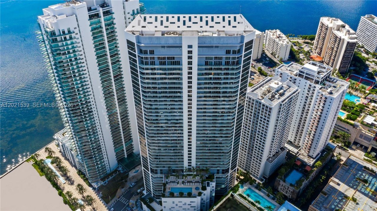 1300 E Brickell Bay Dr , Unit 3701, Miami, FL 33131 Photo