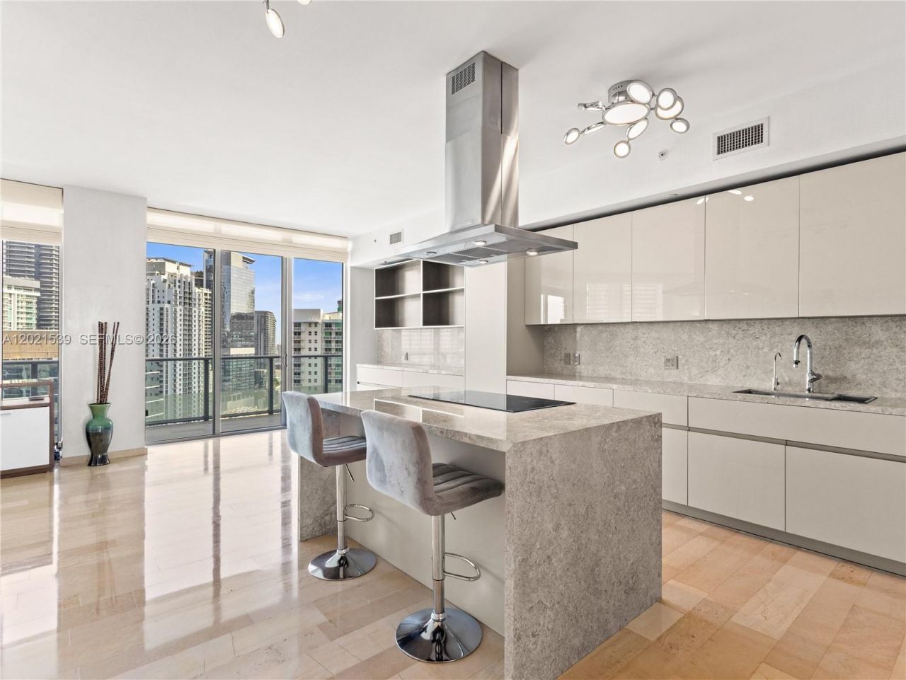 1300 E Brickell Bay Dr, Unit 3701, Miami, FL 33131 Photo