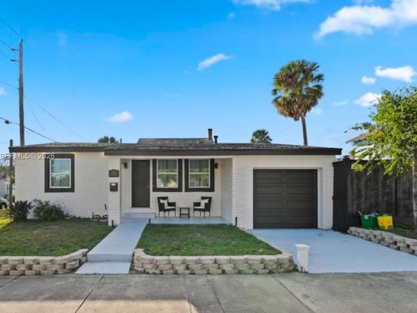 301 N Hollywood Ave, Daytona, FL 32118