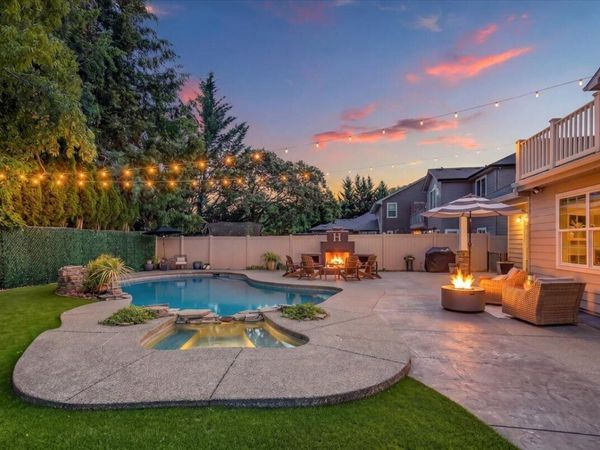 4573 Wolf Run Drive, Medford, OR 97504
