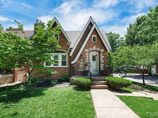 5544 Murdoch Avenue, St Louis, MO 63109