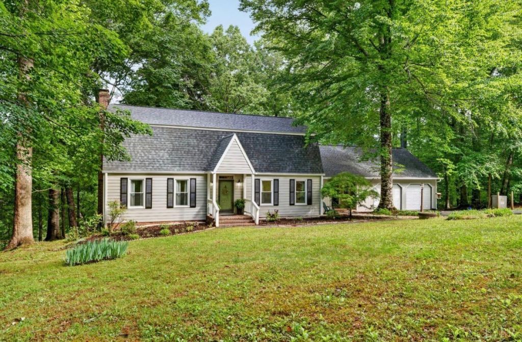 275 Fox Hill Road, Rice, VA 23966