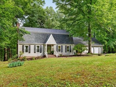 275 Fox Hill Road, Rice, VA 23966