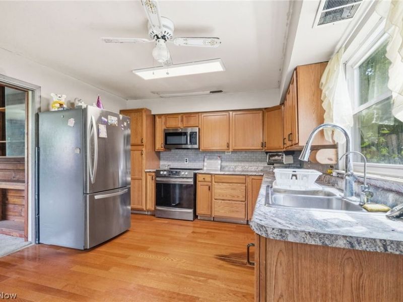 15086 Greenbower Street NE, Alliance, OH 44601 Photo 11