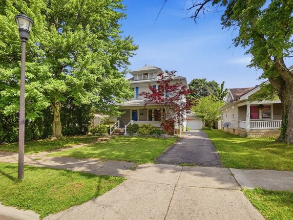 146 N Kensington Place, Springfield, OH 45504