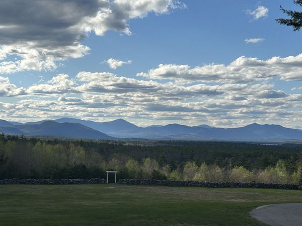 65 Effingham Road, Ossipee, NH 03864