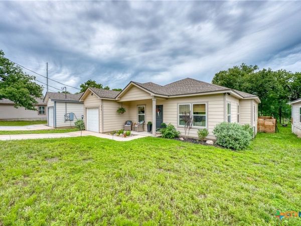 2210 Mc Arthur Avenue , Kingsland, TX 78639
