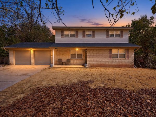 1813 Bellaire Circle, Moore, OK 73160