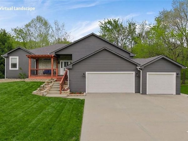 3651 Tonganoxie Road, Leavenworth, KS 66048