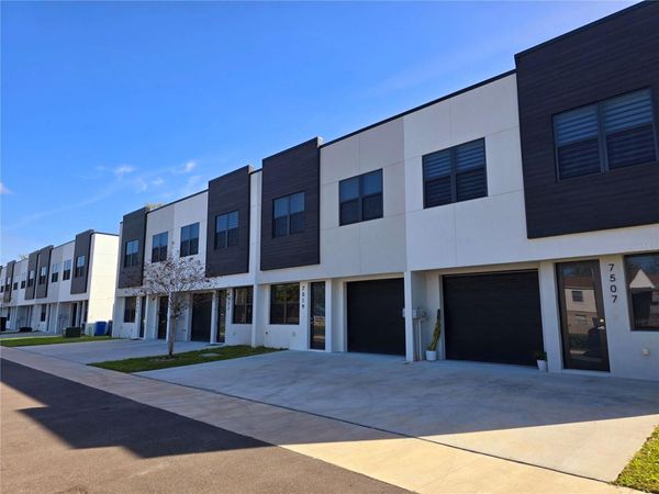 7573 GESUALDO COURT , TAMPA, FL 33614