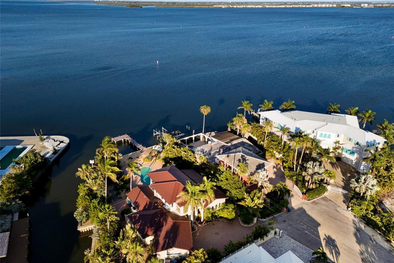 518 58th Street, Holmes Beach, FL 34217 Photo