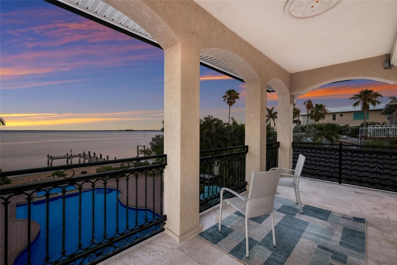 518 58th Street, Holmes Beach, FL 34217 Photo