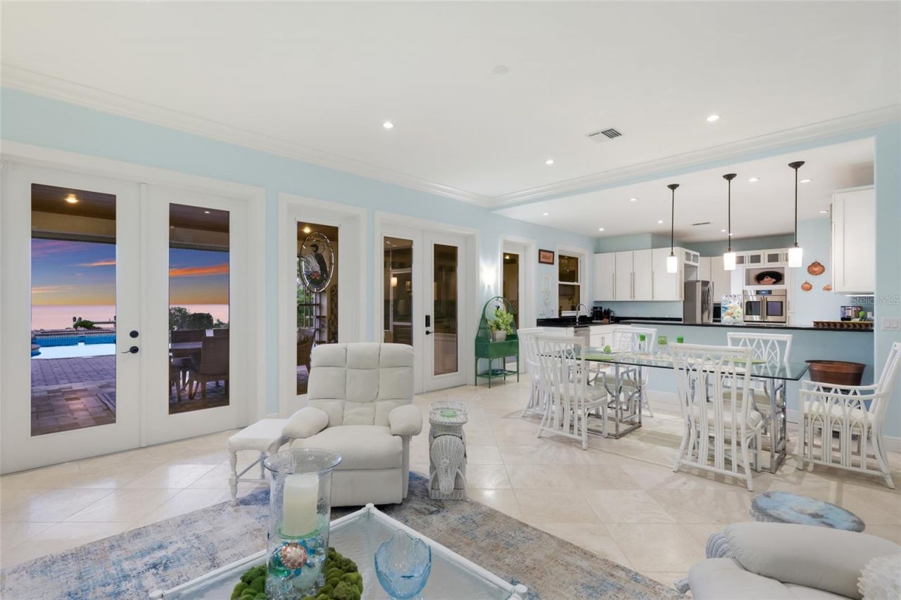518 58th Street, Holmes Beach, FL 34217 Photo