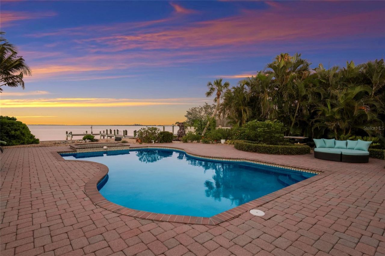 518 58th Street, Holmes Beach, FL 34217 Photo