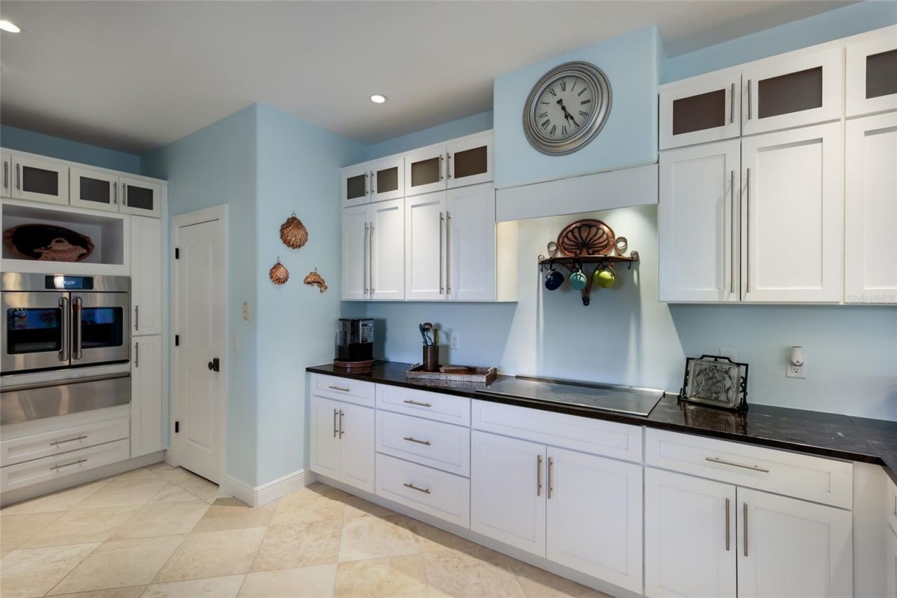 518 58th Street, Holmes Beach, FL 34217 Photo