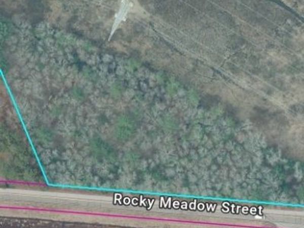 64 Rocky Meadow St, Middleboro, MA 02346