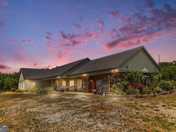 8715 Forrest Road, Grantville, GA 30220