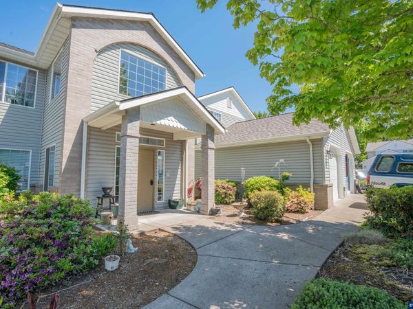 112 Weldwood Dr, Lebanon, OR 97355
