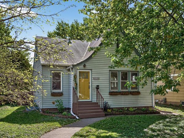 858 21st Avenue SE, Minneapolis, MN 55414