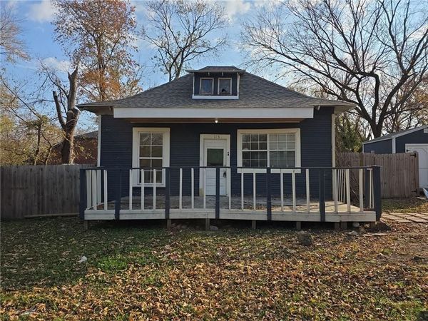 115 N Britt Street , Siloam Springs, AR 72761