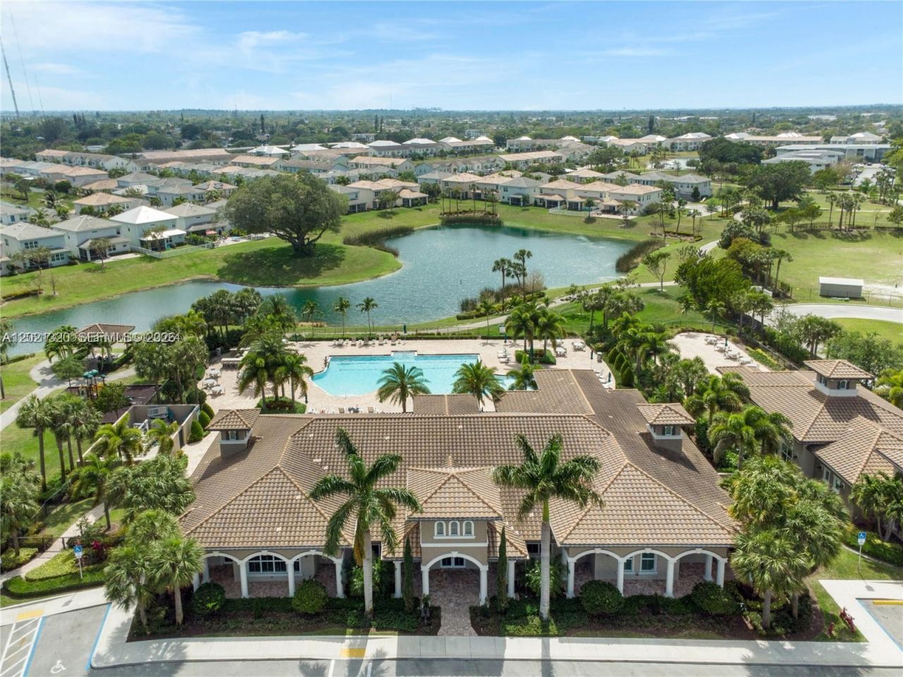 4810 Eucalyptus Dr, Unit 3, Hollywood, FL 33021 Photo