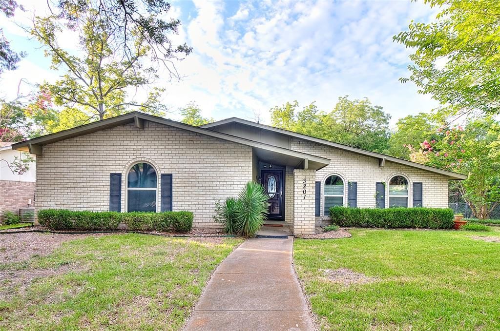 3201 Christie Circle, Garland, TX 75044 Main Photo