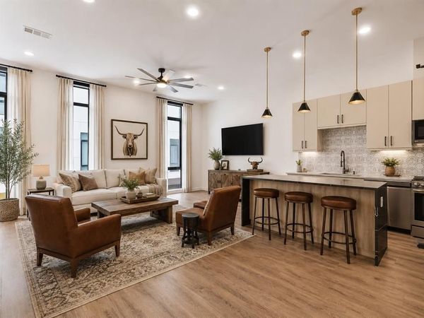 453 W Morphy Street, Fort Worth, TX 76104