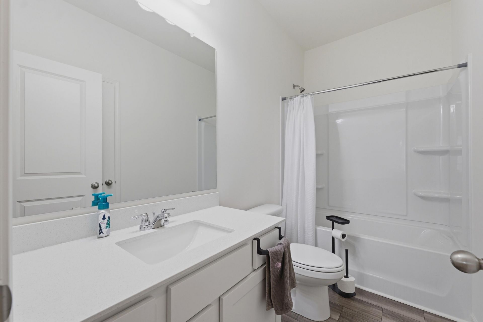 254 Phoenix Drive Photo 10