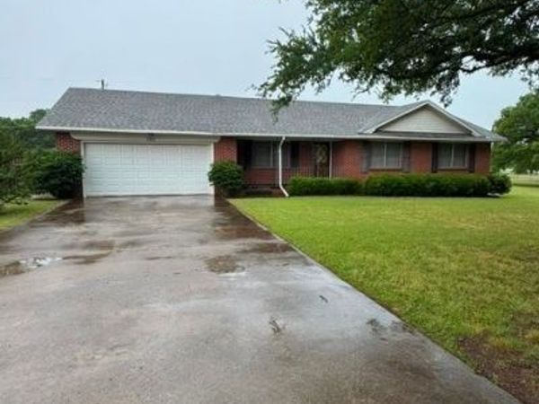 1311 Twin Lakes , Madill, OK 73446