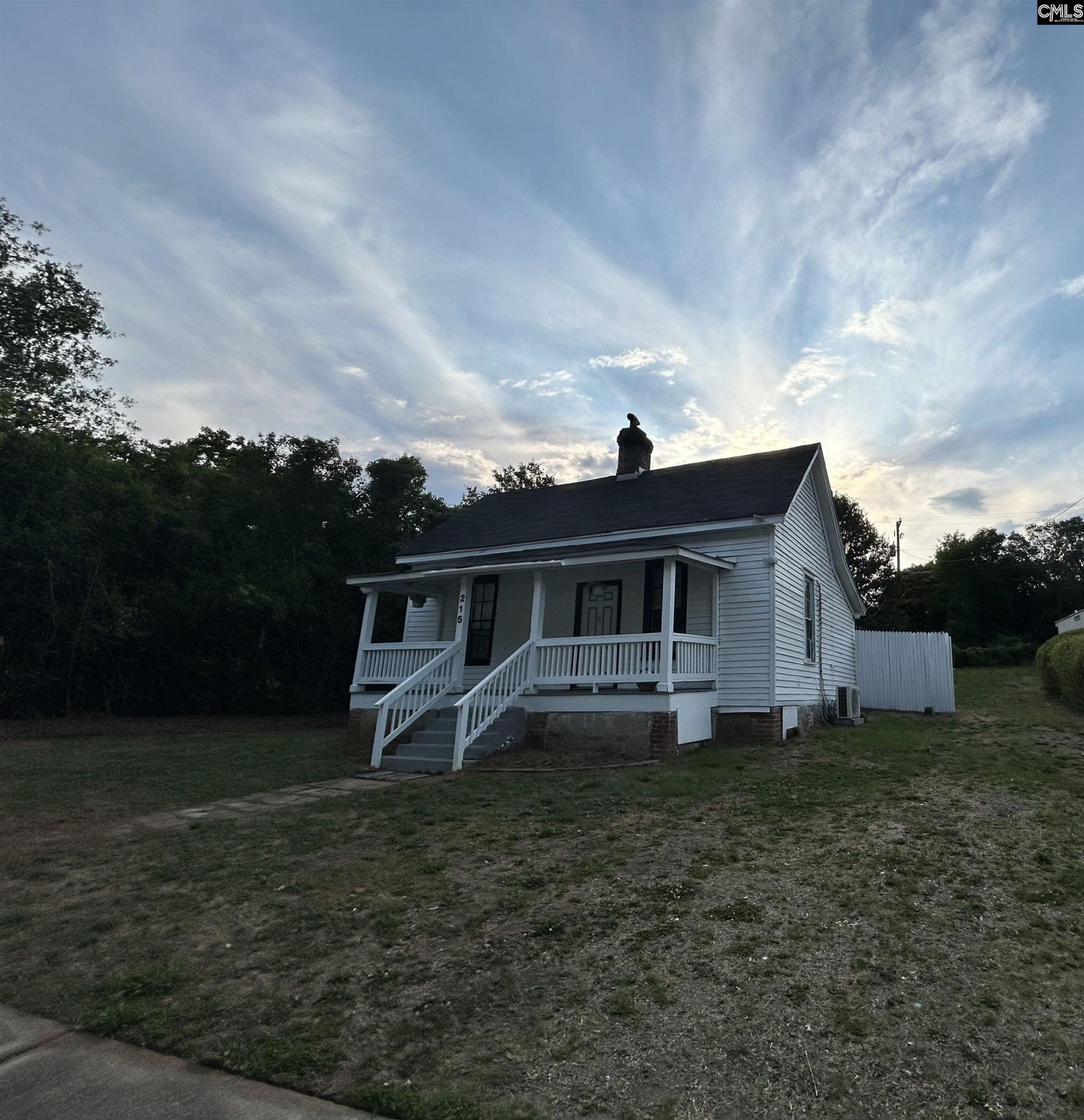 215 Eighth Street Photo 4